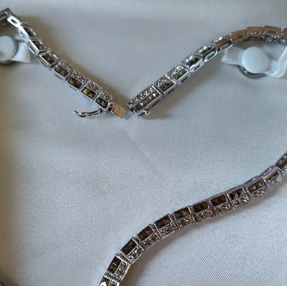 Necklace - Picture 3 of 3